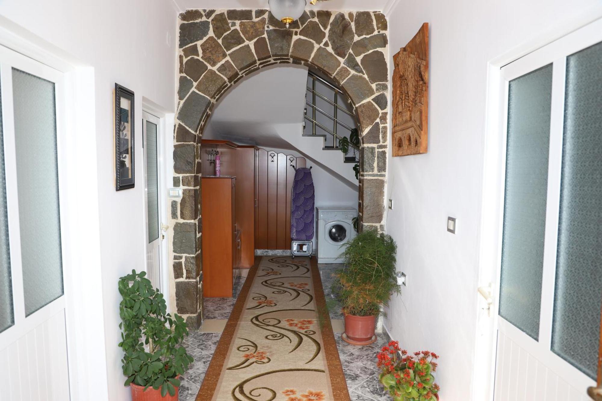 Villa Xherimeja Family Oasis Berat Room photo