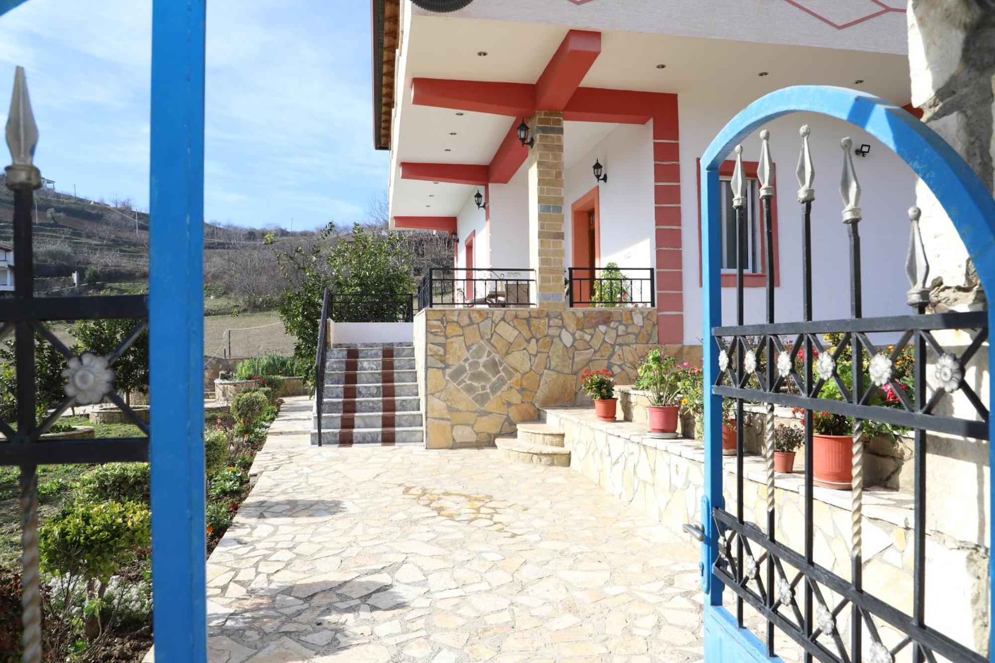 Villa Xherimeja Family Oasis Berat Room photo
