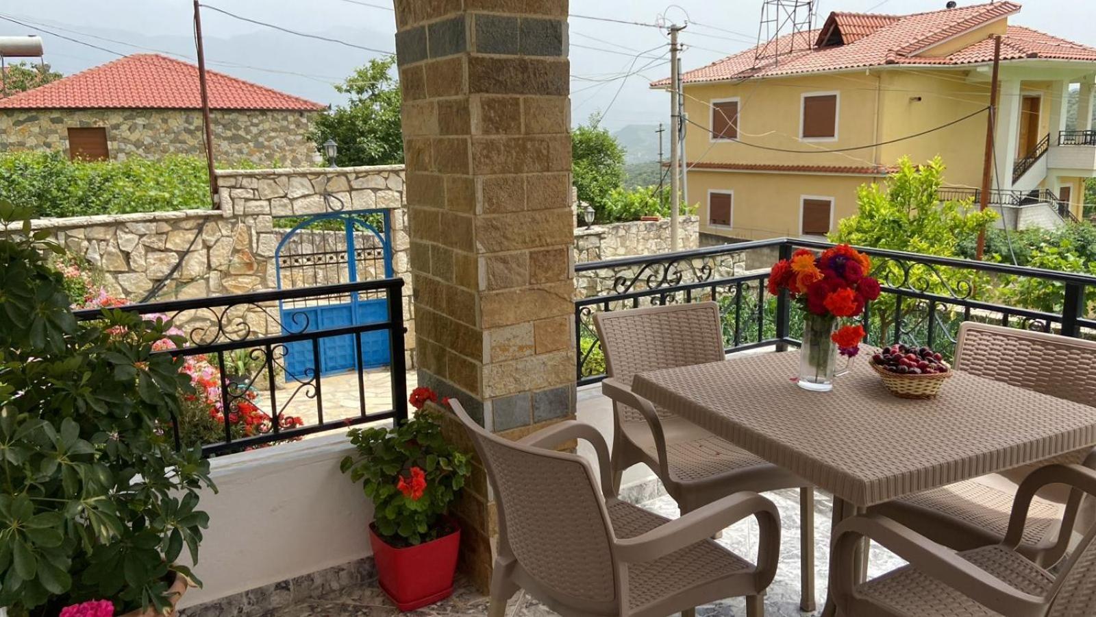 Villa Xherimeja Family Oasis Berat Room photo