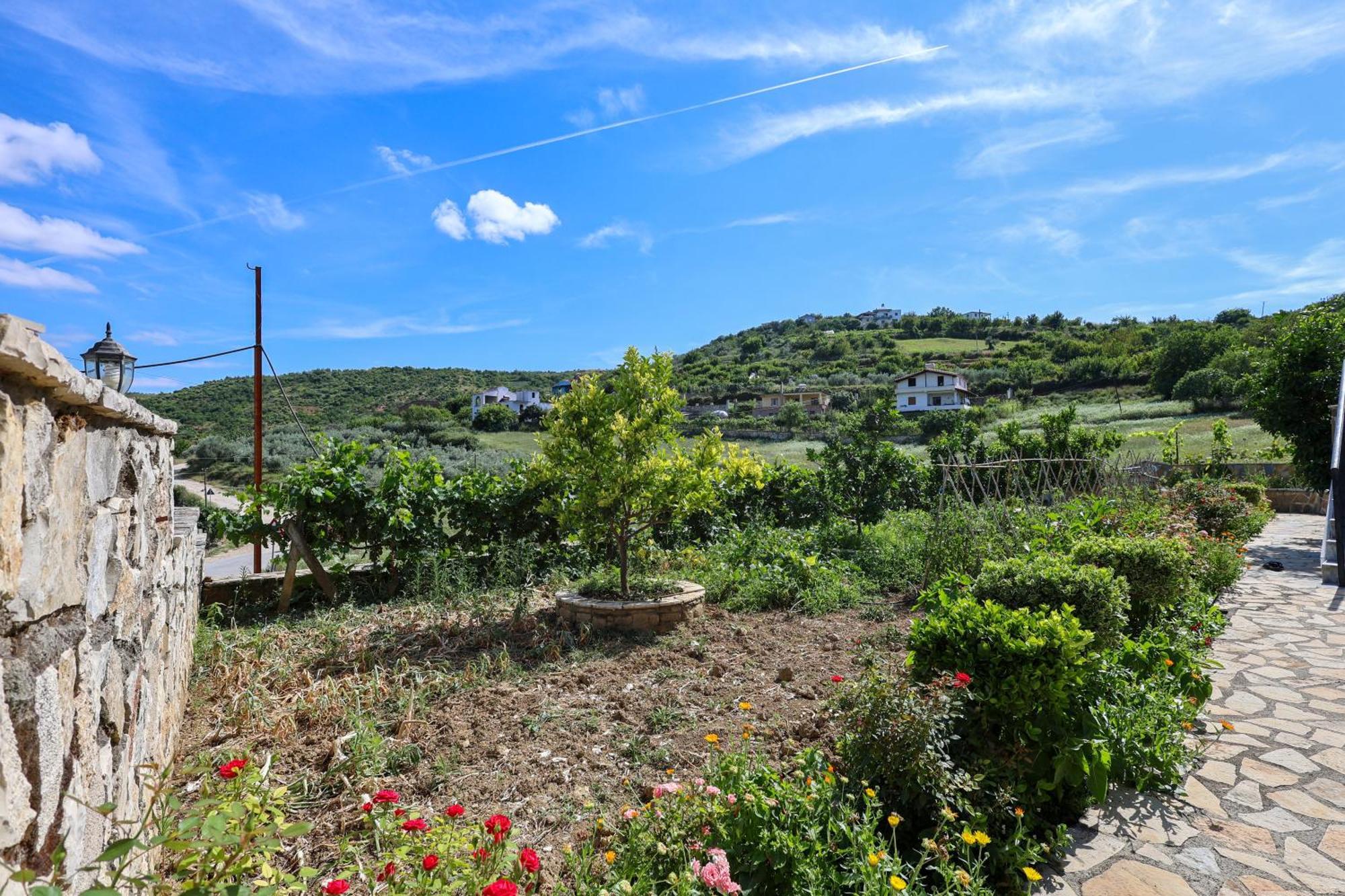Villa Xherimeja Family Oasis Berat Exterior photo