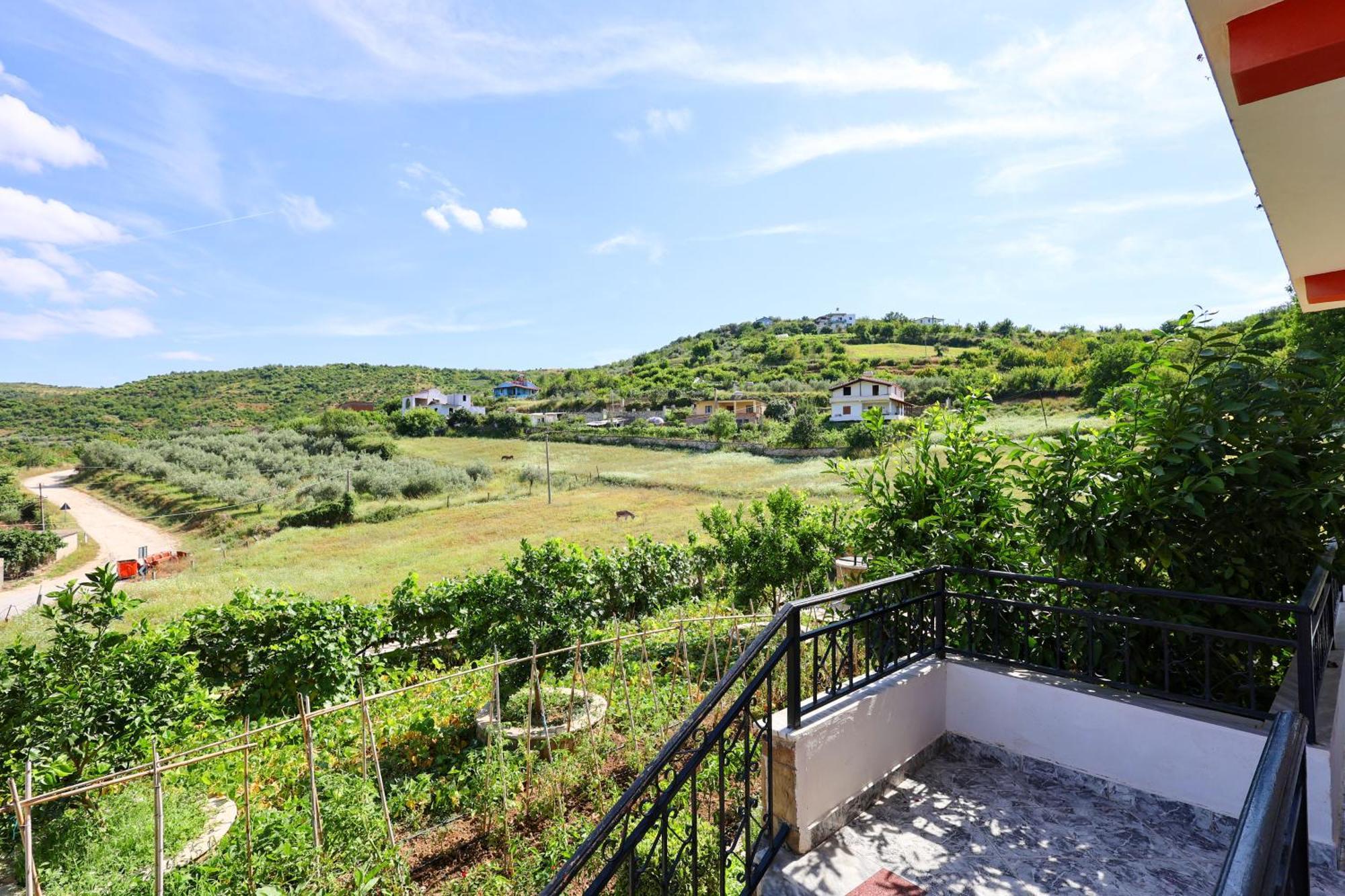 Villa Xherimeja Family Oasis Berat Exterior photo